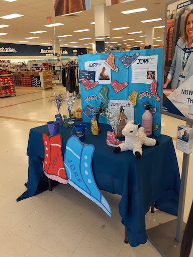 Shopping Mall «Lehigh Shopping Center», reviews and photos, W Union Blvd, Bethlehem, PA 18018, USA