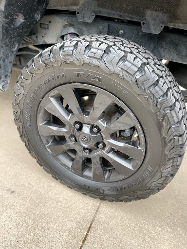 Tire Shop «Discount Tire Store - McKinney, TX», reviews and photos, 2751 S Central Expy, McKinney, TX 75070, USA