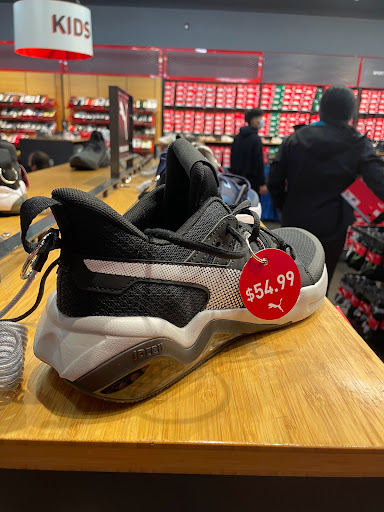 Shoe Store «PUMA», reviews and photos, 8300 Arroyo Cir c290, Gilroy, CA 95021, USA