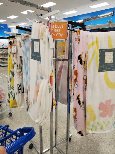 Clothing Store «Ross Dress for Less», reviews and photos, 1791 Epps Bridge Pkwy, Athens, GA 30606, USA