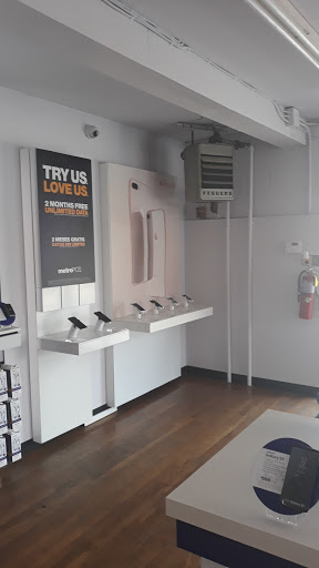 Cell Phone Store «MetroPCS Authorized Dealer», reviews and photos, 701 Lancaster Ave, Reading, PA 19607, USA