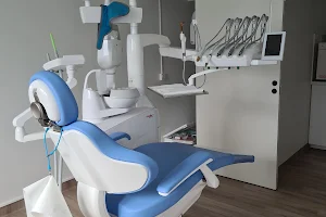 Hassel Dental — Tandläkare i Stockholm image