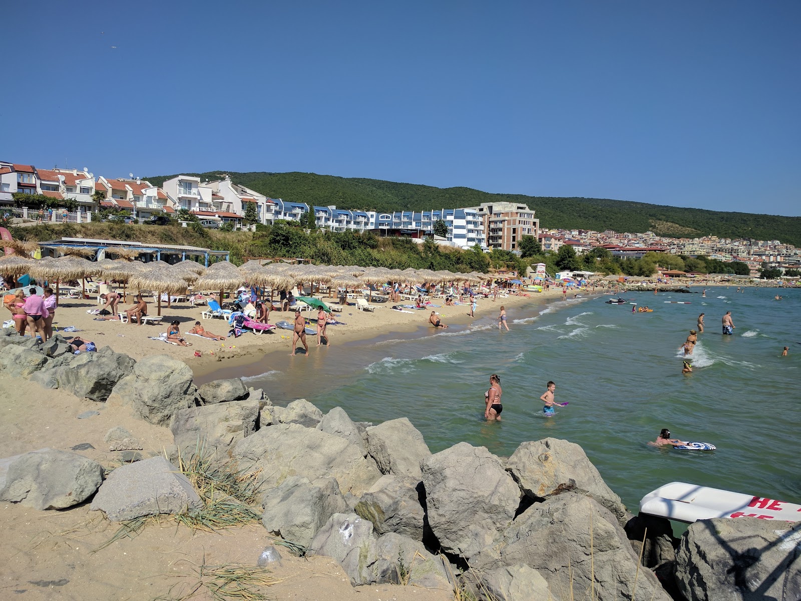 Sveti Vlas beach'in fotoğrafı parlak kum yüzey ile