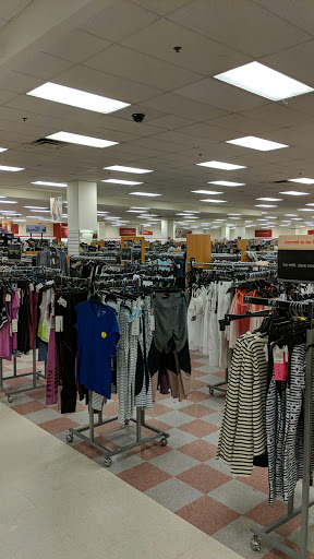 Department Store «T.J. Maxx», reviews and photos, 34 E Ridgewood Ave, Paramus, NJ 07652, USA