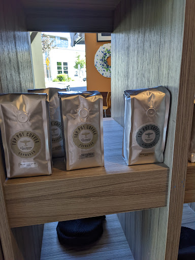 Donut Shop «Top Pot Doughnuts», reviews and photos, 815 N 10th St f, Renton, WA 98057, USA