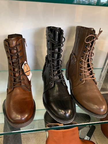 Reviews of Jones Bootmaker in Brighton - Shoe store