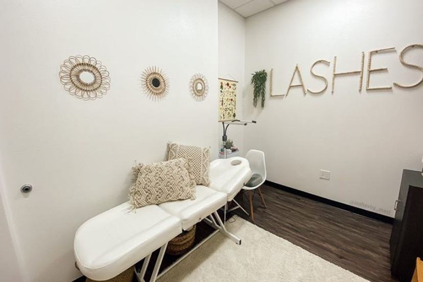 Phenix Salon Suites 90803