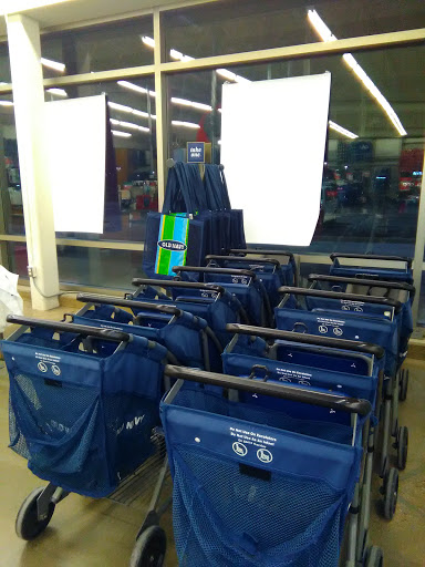 Clothing Store «Old Navy», reviews and photos, 3220 Shoppers Dr, McHenry, IL 60051, USA