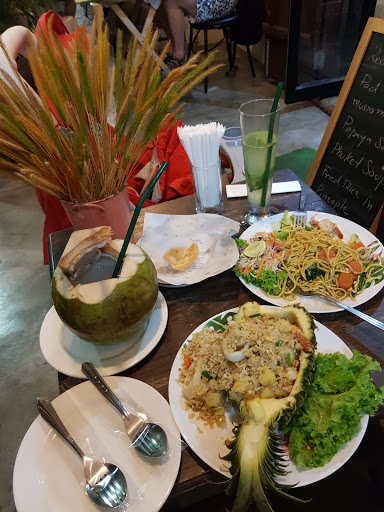 The Moon Thai Food
