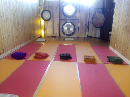 Centro De Yoga Y Ayurveda. Do Ananda Yoga