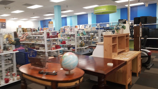 Thrift Store «Goodwill Retail Store & Donation Center», reviews and photos