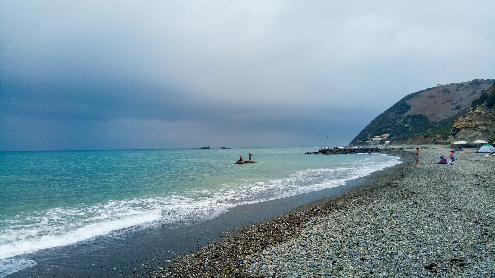 Photo de Plage Sidi Yahya Aarab avec rivage droit, long