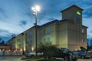 La Quinta Inn & Suites by Wyndham Slidell - North Shore Area image