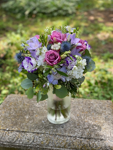 Florist «Guilford White House Florist», reviews and photos, 966 Boston Post Rd, Guilford, CT 06437, USA