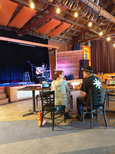 Pizza Restaurant «Whirled Pies Downtown», reviews and photos, 199 W 8th Ave, Eugene, OR 97401, USA