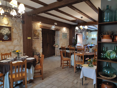 Restaurante @ Las Baronas C. la Fuente, 2, 09471 Santa Cruz de la Salceda, Burgos, España