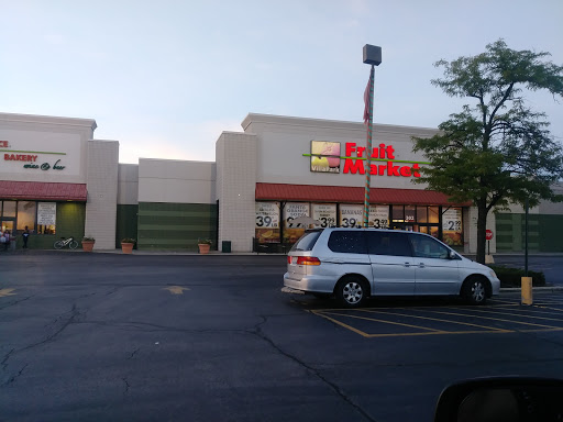 Grocery Store «Villa Park Fruit Market», reviews and photos, 302 W North Ave, Villa Park, IL 60181, USA