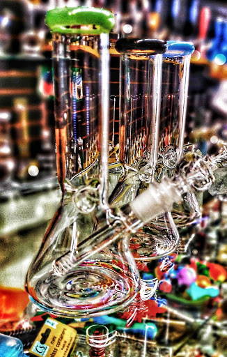 Tobacco Shop «Cherry Smoke & Skate Shop», reviews and photos, 418 Cherry Ave, Long Beach, CA 90802, USA