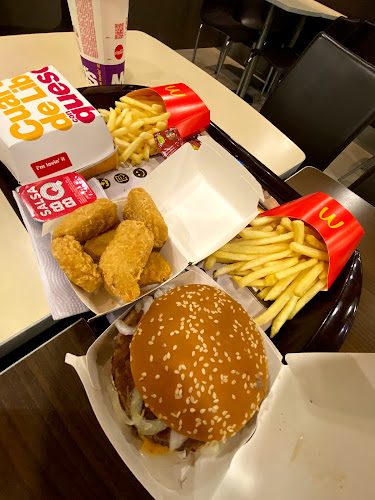 Opiniones de McDonald's Orellana en Quito - Hamburguesería