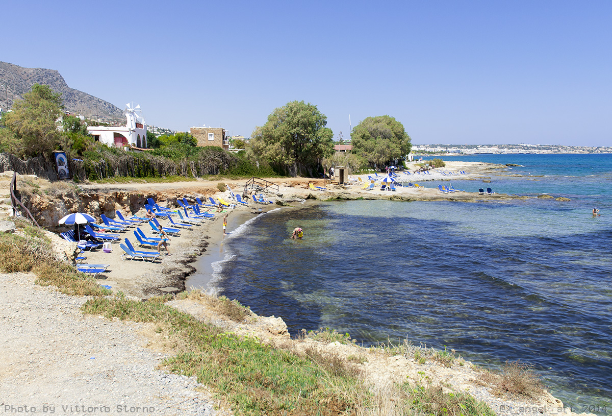 Fotografija Iliostasis beach z turkizna čista voda površino