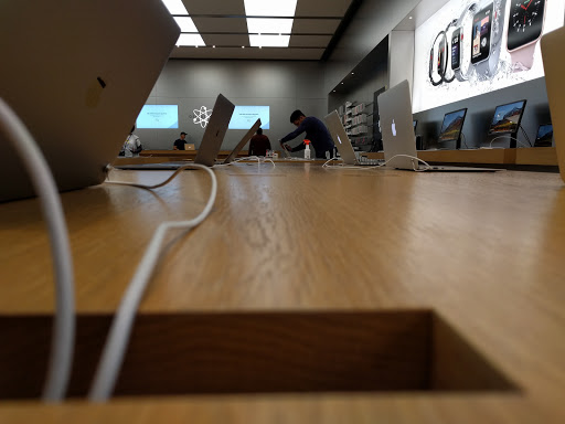 Computer Store «Apple 4th Street», reviews and photos, 1823 Fourth St, Berkeley, CA 94710, USA