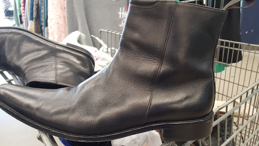 Thrift Store «Goodwill Central Texas - Lakeway», reviews and photos, 1901 RR 620 South, Lakeway, TX 78734, USA