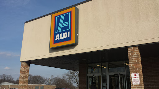 Supermarket «ALDI», reviews and photos, 6415 Troost Ave, Kansas City, MO 64131, USA
