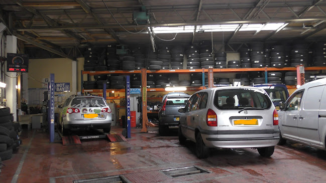 Reviews of D&D Motors - MOT Test Station in London - Taxi service