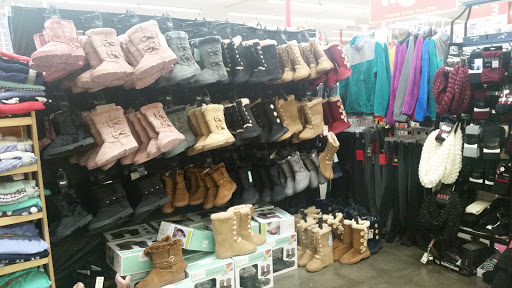 Grocery Store «Grocery Outlet Bargain Market», reviews and photos, 414 Grass Valley Hwy, Auburn, CA 95603, USA