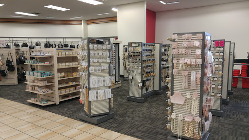 Clothing Store «Burlington Coat Factory», reviews and photos, 285 N Moorpark Rd, Thousand Oaks, CA 91360, USA