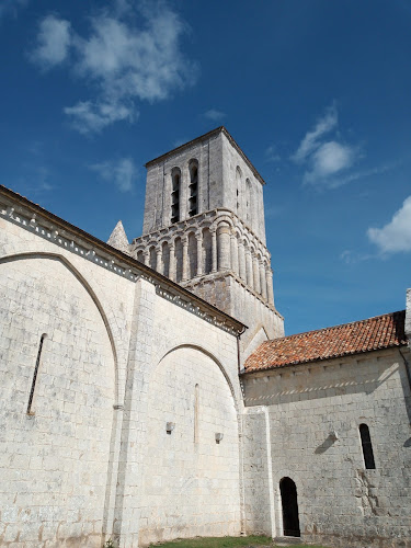 attractions Église Notre-Dame de Corme-Écluse Corme-Écluse