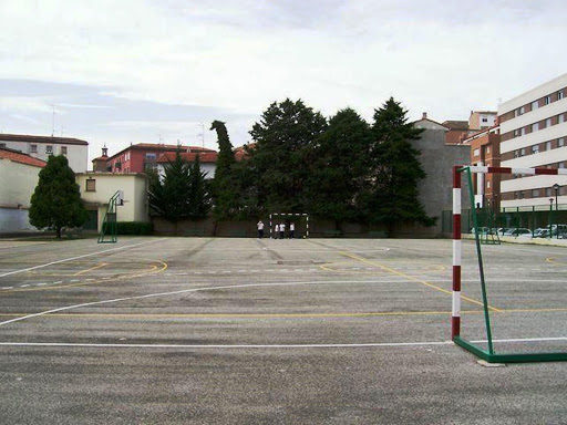 Colegio Regina Pacis en Burlada