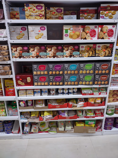 Shopping Mall «Orange Promenade Shopping Ctr», reviews and photos, 80 Boston Post Rd, Orange, CT 06477, USA