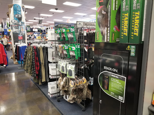 Sporting Goods Store «Big 5 Sporting Goods - Monroe», reviews and photos, 18669 US-2, Monroe, WA 98272, USA