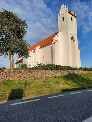 Anmeldelser af Dråby kirke i Løgten - Kirke