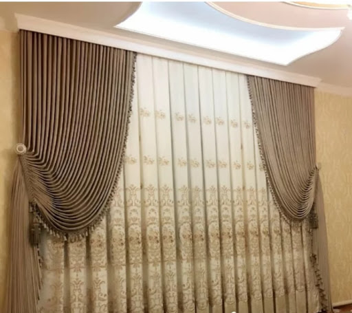 DIAMOND CURTAINS AND BLINDS