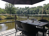 Atmosphère du Restaurant français Restaurant Le Lac d'Hautibus à Argentonnay - n°20