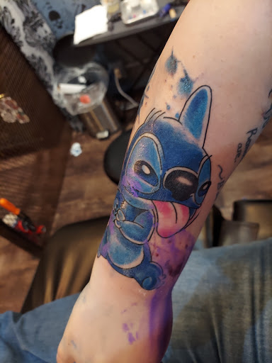 Explore hip tattoo ideas for women, creative tattoo ideas in Mansfield, available at Mansfield Tattoo