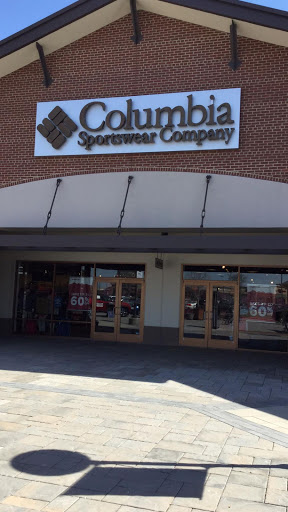 Clothing Store «Columbia Sportswear Outlet Store at Allen Premium Outlets», reviews and photos, 820 Stacy Rd #470, Allen, TX 75013, USA