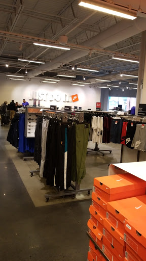 Sporting Goods Store «Nike Factory Store», reviews and photos, 18 West Lightcap Rd #901, Pottstown, PA 19464, USA