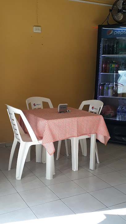 LA FONDA DEL GODÍN , GODÍNES WINGS, GODÍNEZ BURGUER