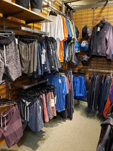 Camping Store «REI», reviews and photos, 200 Ridge Pike #115, Conshohocken, PA 19428, USA