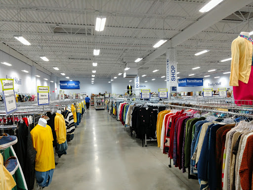 Thrift Store «Goodwill Warwick Retail Store», reviews and photos, 11061 Warwick Blvd, Newport News, VA 23601, USA