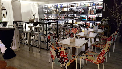 Café Bar La Galería - C. Don Sancho, 11, 34001 Palencia, Spain
