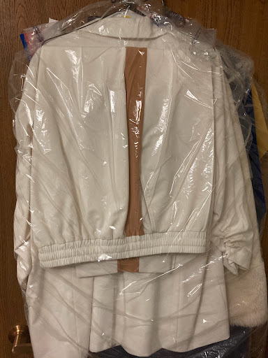 Dry Cleaner «Tide Dry Cleaners», reviews and photos, 293 Roosevelt Rd, Glen Ellyn, IL 60137, USA