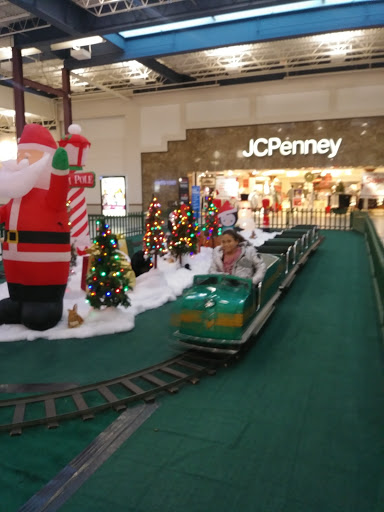 Shopping Mall «Beaver Valley Mall», reviews and photos, 570 Beaver Valley Mall Blvd, Monaca, PA 15061, USA