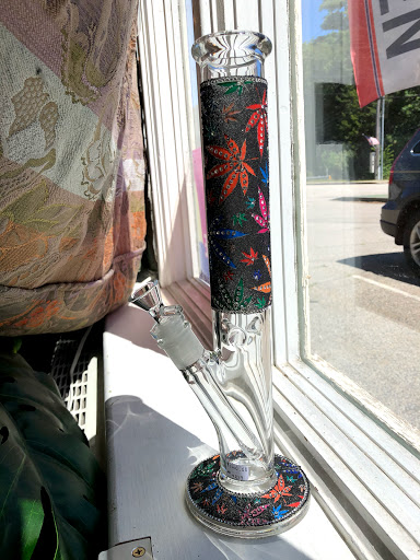 Tobacco Shop «Kittery Discount Smoke Shop», reviews and photos, 99 State Rd, Kittery, ME 03904, USA