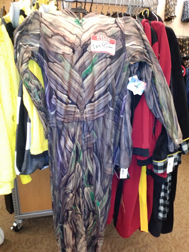 Shopping Mall «Gateway Shopping Center», reviews and photos, 9924 NE Halsey St, Portland, OR 97220, USA