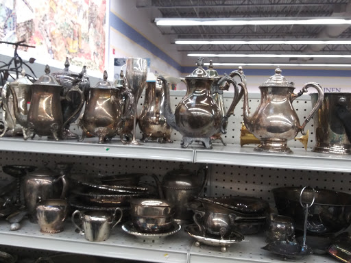 Association or Organization «Goodwill Industries of the Columbia Willamette», reviews and photos, 1943 SE 6th Ave, Portland, OR 97214, USA