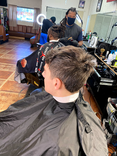 Barber Shop «Fine Line Barber shop», reviews and photos, 2408 Avenue G NW, Winter Haven, FL 33880, USA